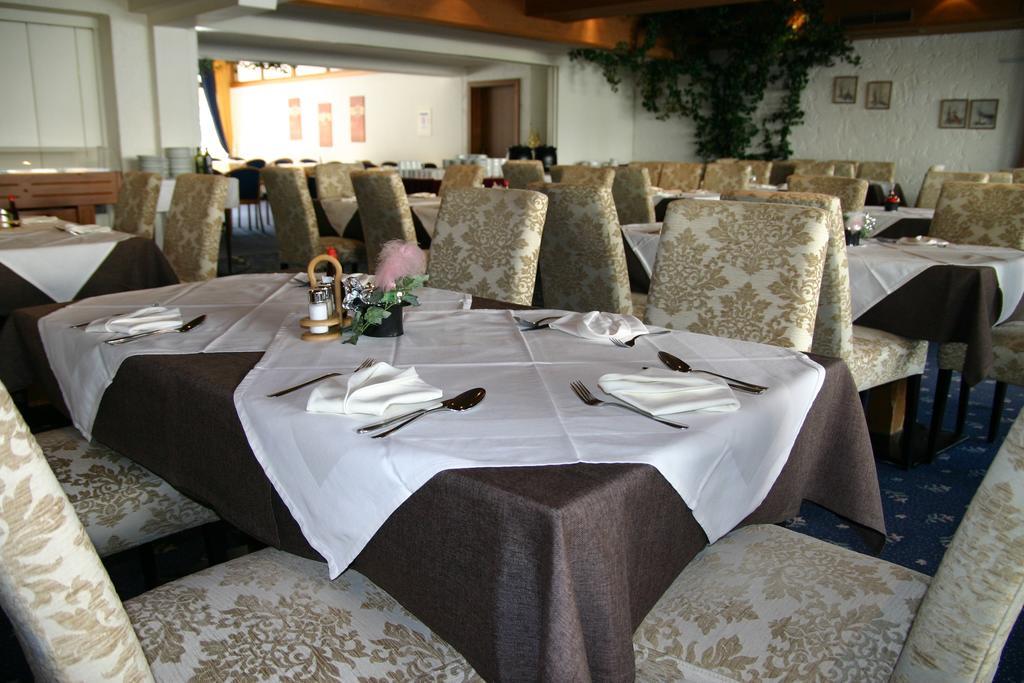 Hotel Edelweiss 3*