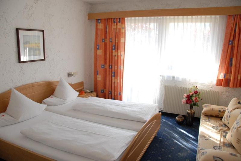 Edelweiss Hotel 3*